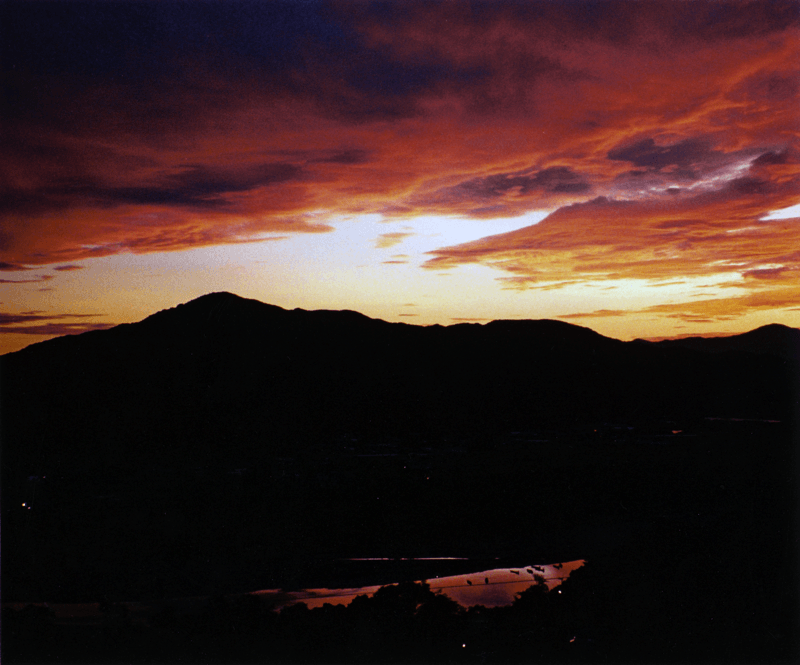 夕陽に染まる四万十川